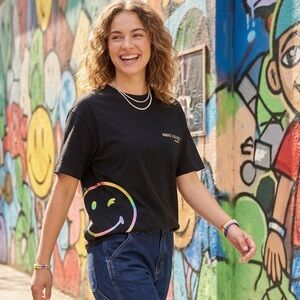 SmileyWorld "Proud To Be Me" Graphic Tee Unisex - Black - M - Streetwear